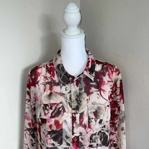 Liz Claiborne Sheer Floral Printed Blouse​​ - Picture 2 of 10